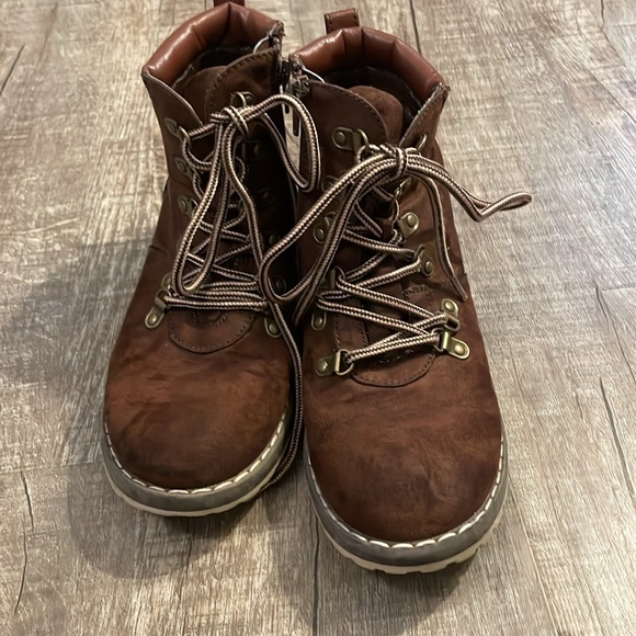 DayFive Koda Kids Brown Lace-Up Boots - Picture 2 of 6